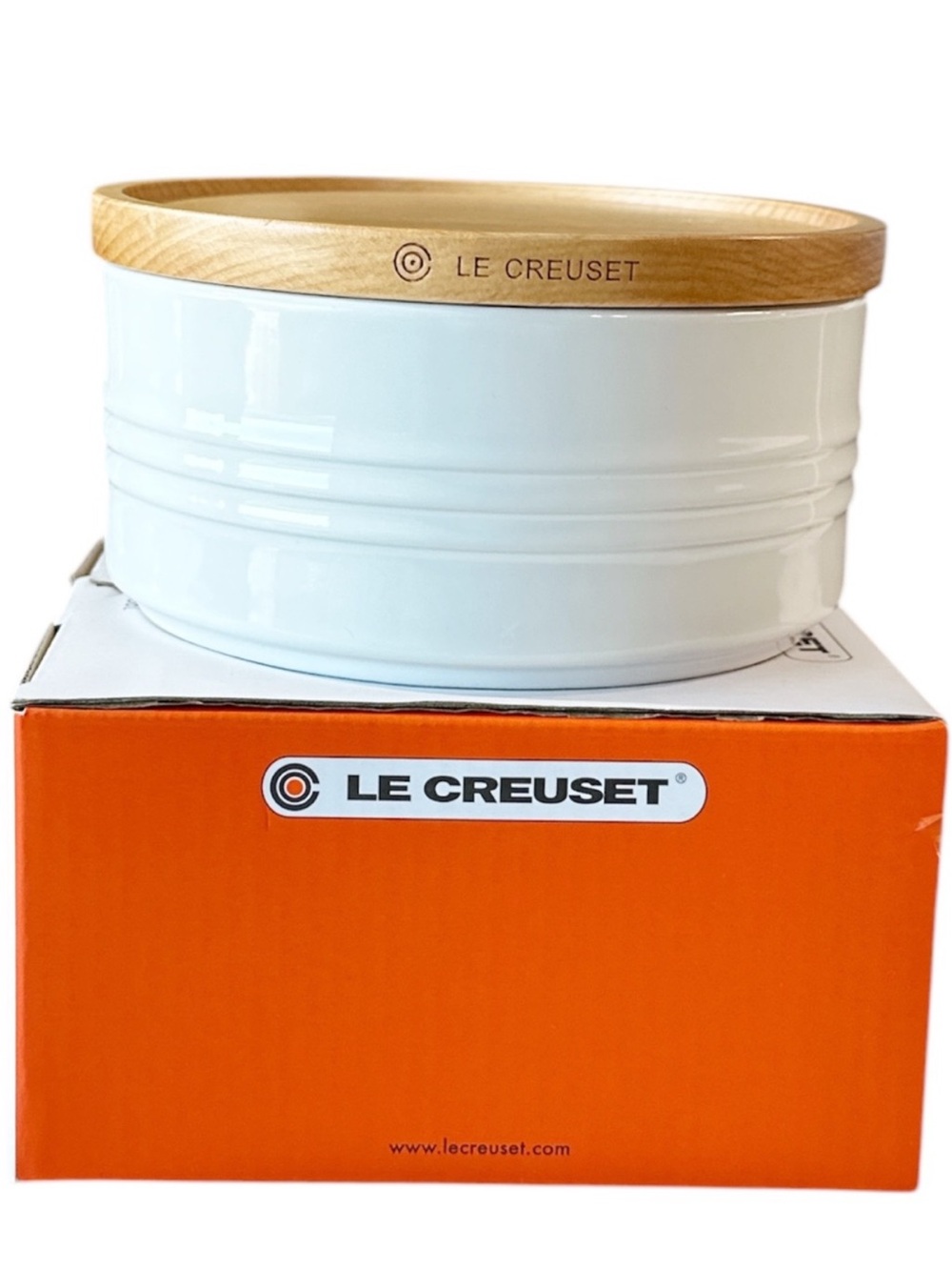 Le Creuset WHITE CANISTER with Natural Wood Lid 23oz